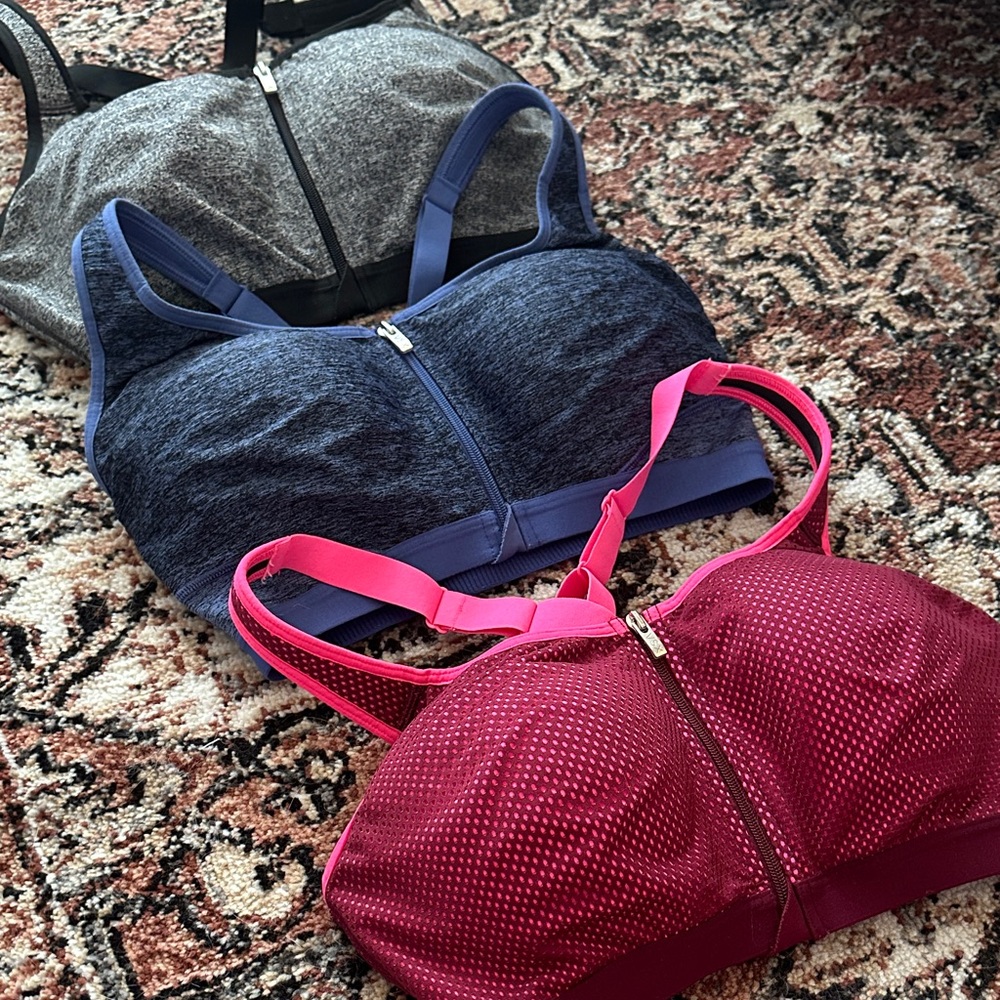 3 Victoria Secret Knockout Front-Zip Sports Bras 34D